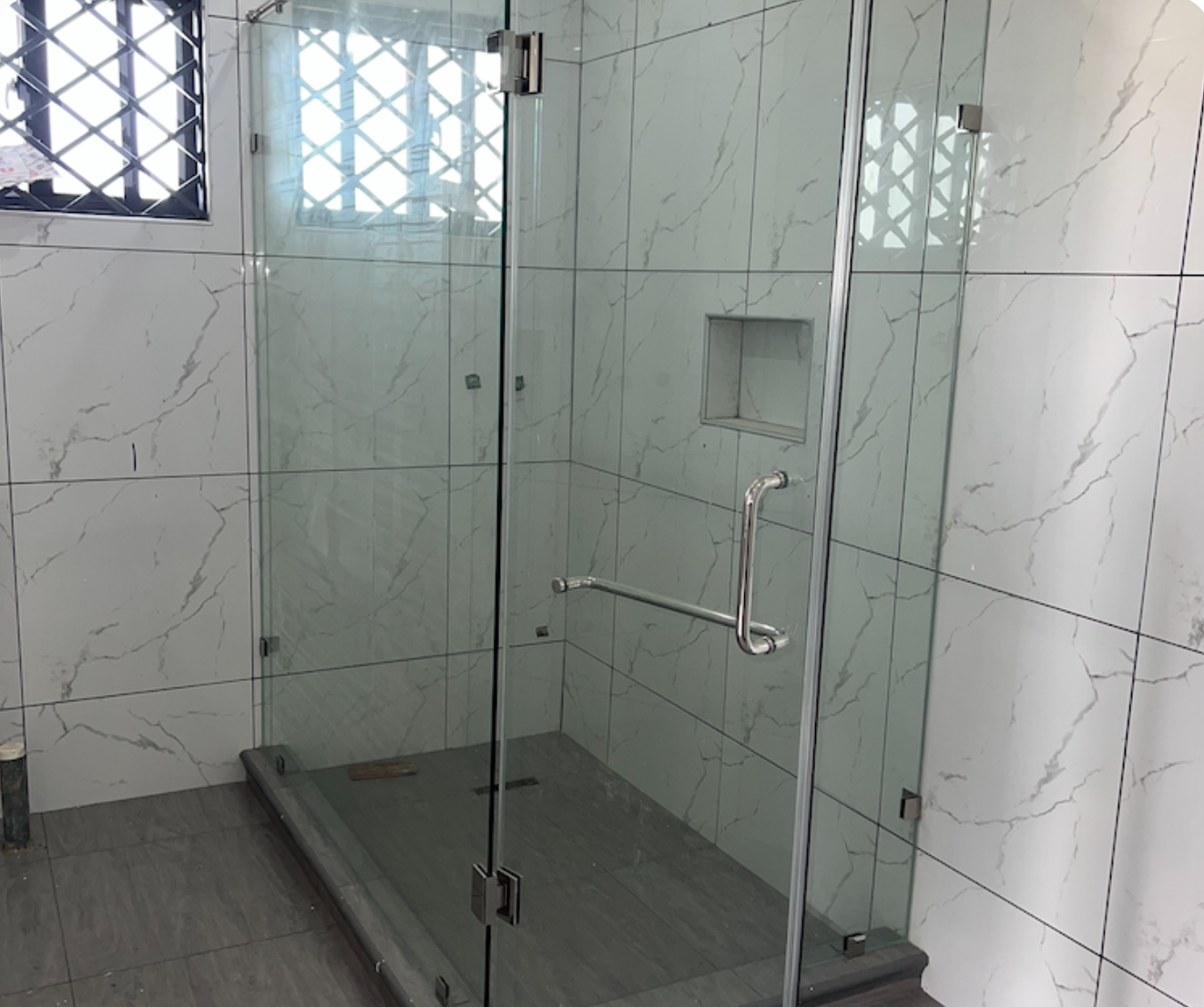 Luxury Single Door Shower Enclosure