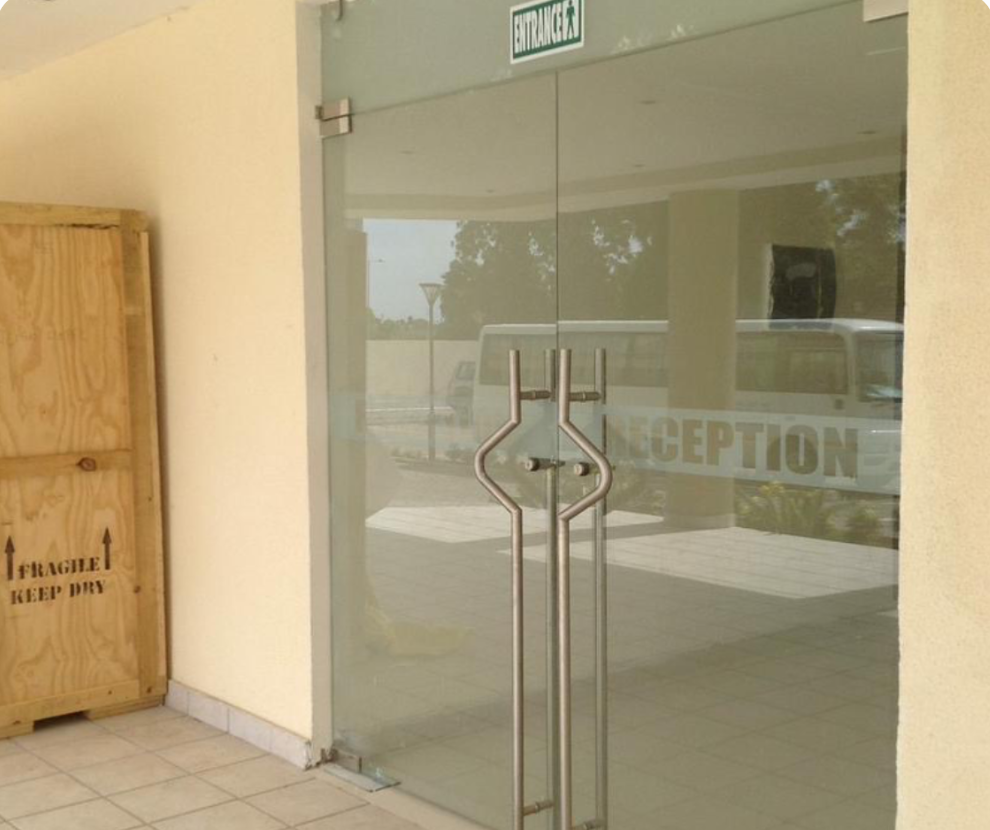 Translucent Frameless Swing Glass Door